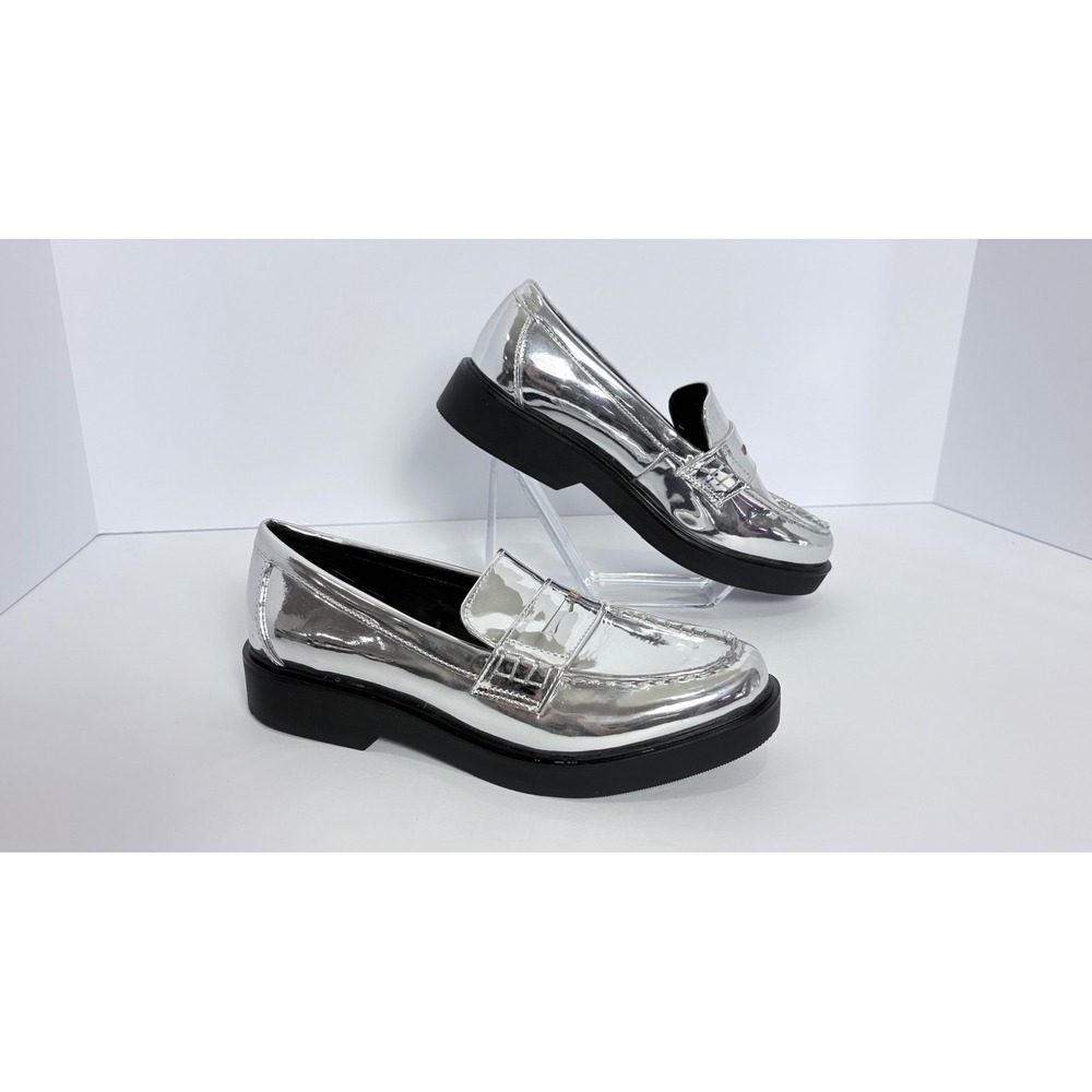 Worthington Silver Metallic Slip On Loafer Shoes Women Size 6 Statement Office